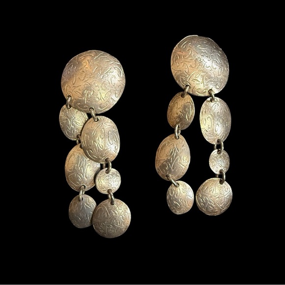 Jewelry - Vintage Silver tone Navajo Etched Dangle Earrings.